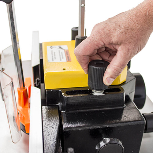 tupia-de-mesa-com-motor-trifasico-220v-ti-703-inmes_04_MQISTUP002.jpg