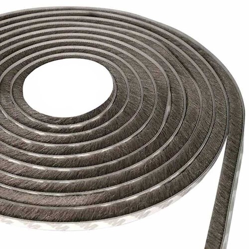 veda-frestas-escova-cinza-5mt-00042-comfort-door_01_FRC7ACE038.jpg