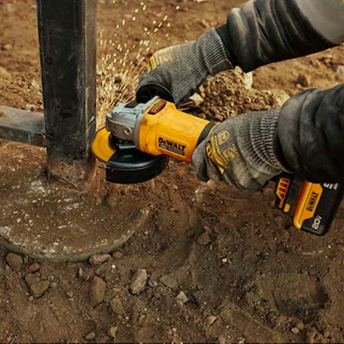 Esmerilhadeira-5-Pol.-1700W-110V-Flexvolt-60V-DCG414T2-Dewalt-7-FEDWESM044.jpg