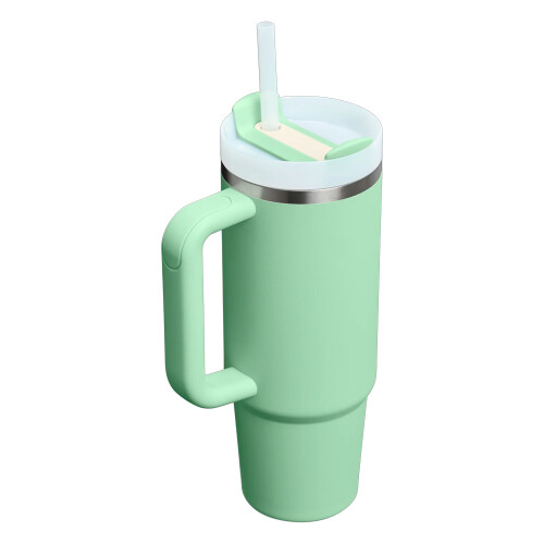 Copo-Quencher-Pistachio-887mL-Stanley-2-UTS8GRF101.jpg
