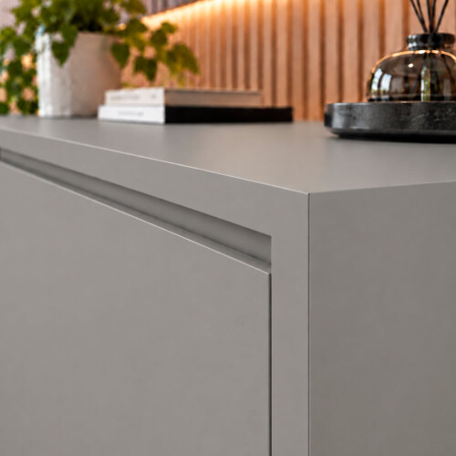 REHAU-BORDA-PVC-CINZA-BOREAL-100MMX10M-SUDATI-LARHMA4487-03.jpg